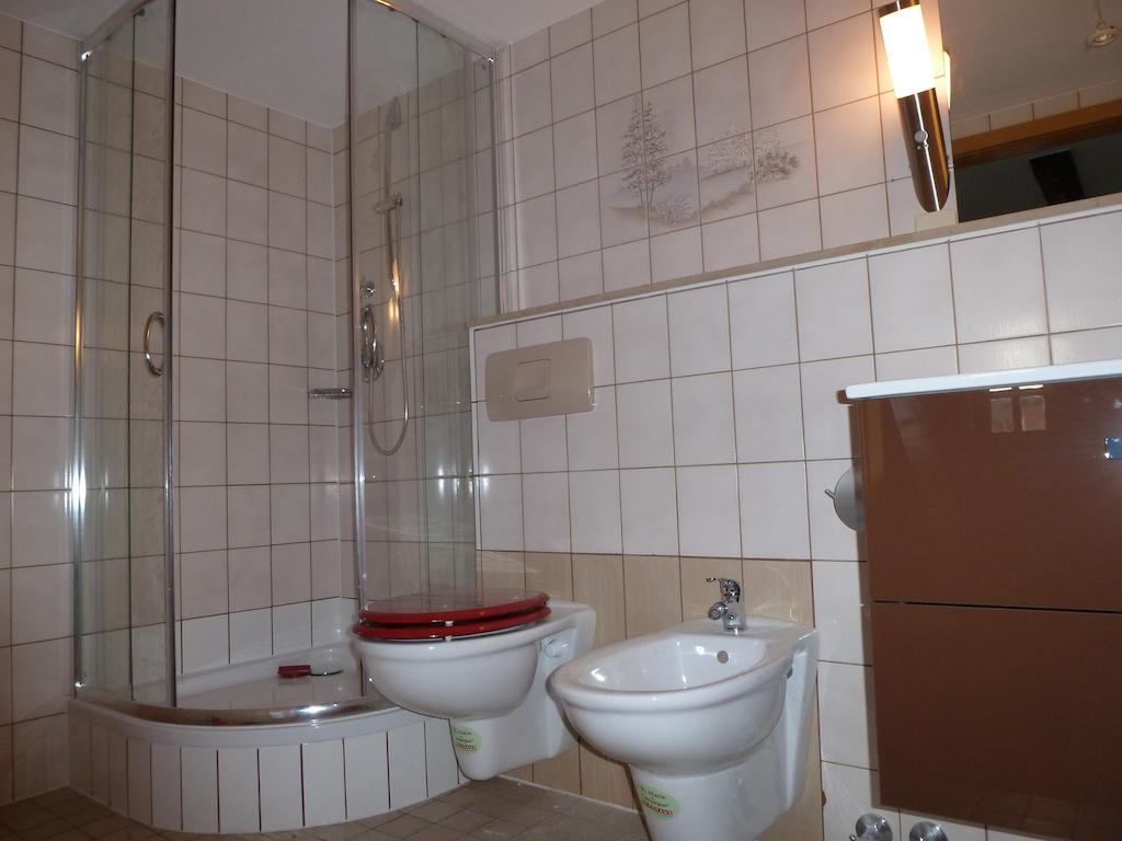 Pfaelzer Landhotel Heinrich Bad Dürkheim Exteriör bild